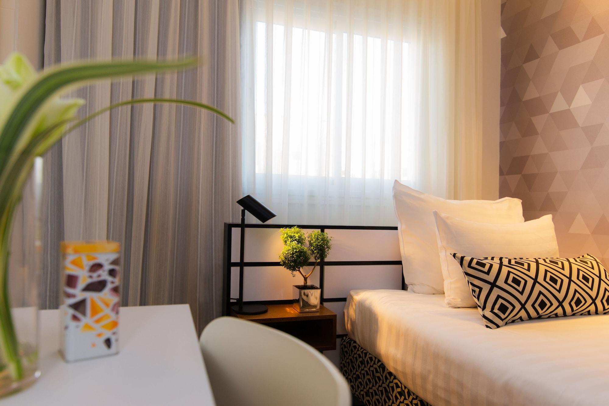 Prima Hotel 4*