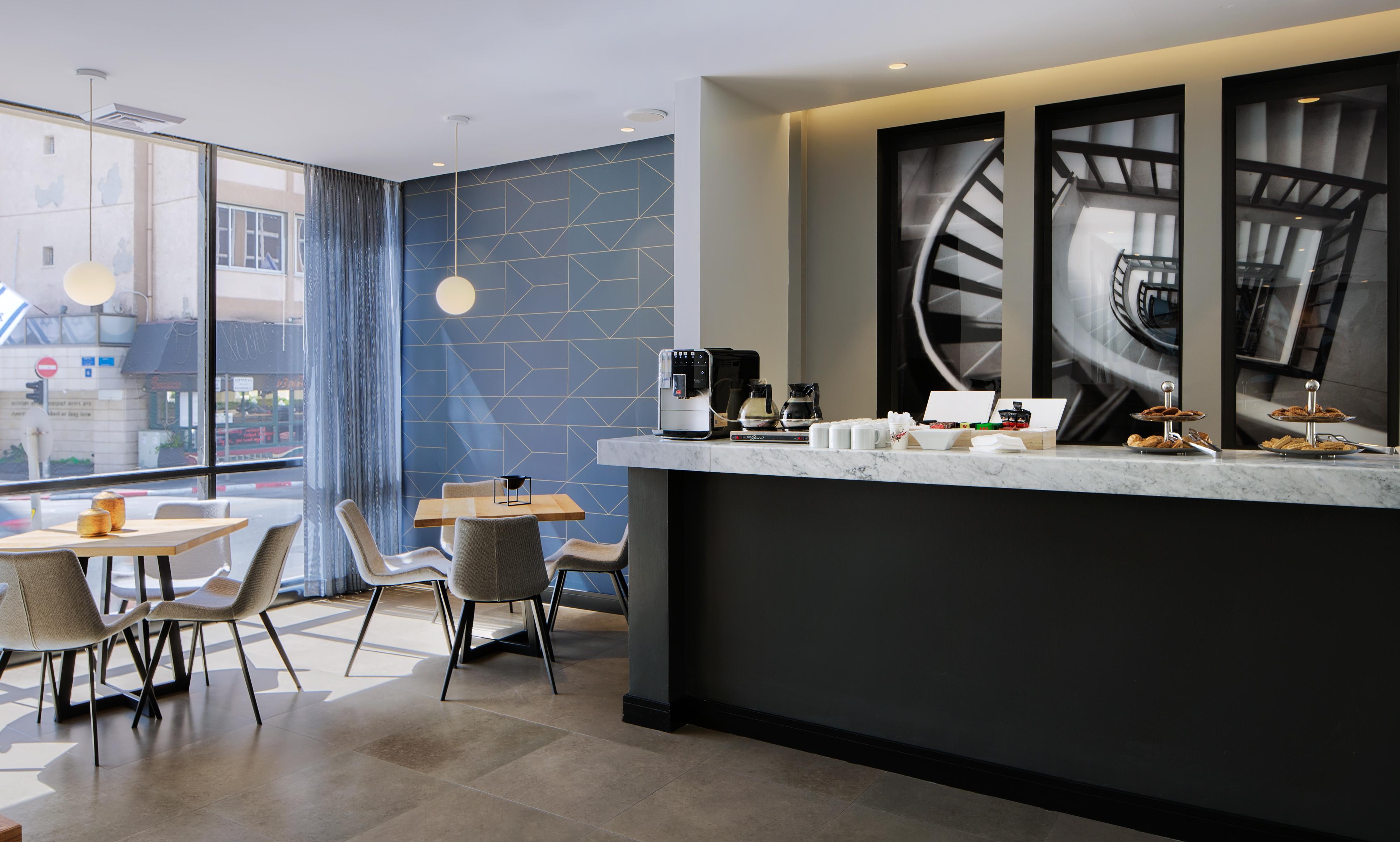 Prima Hotel 4*